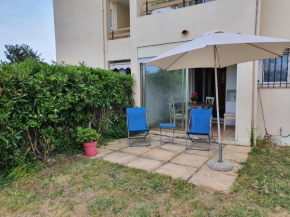 Superbe rez-de-jardin proche de la plage